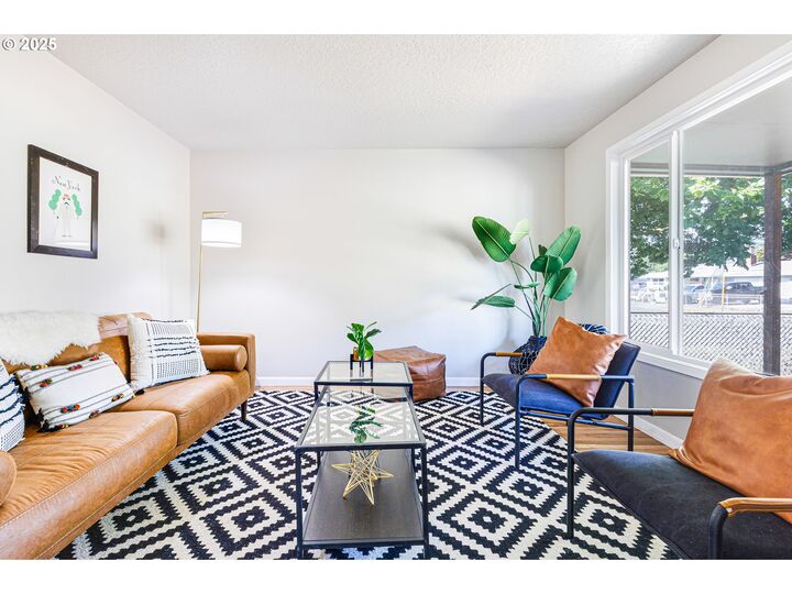Property Photo:  8230 SE 78th Ave  OR 97206 