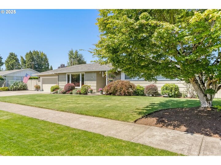 Property Photo:  4683 46th Ave NE  OR 97305 