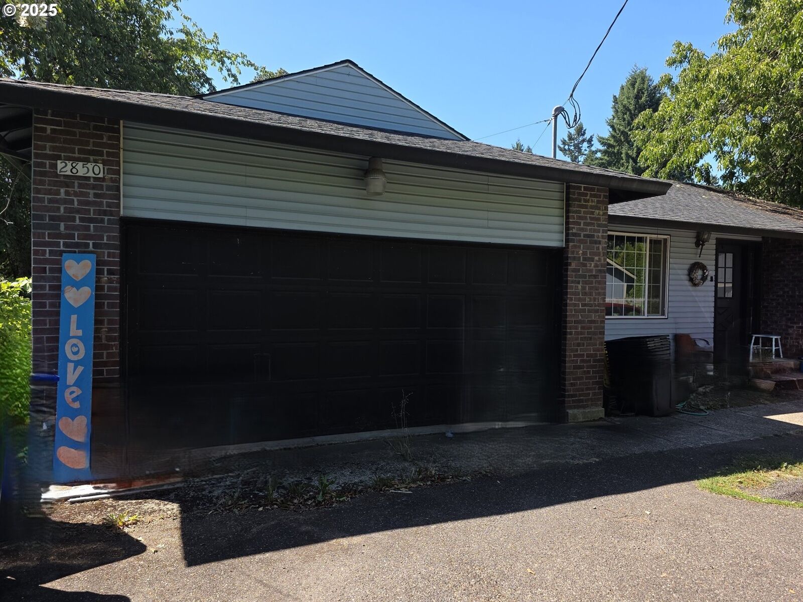 Property Photo:  2850 SE Oak Grove Blvd  OR 97267 