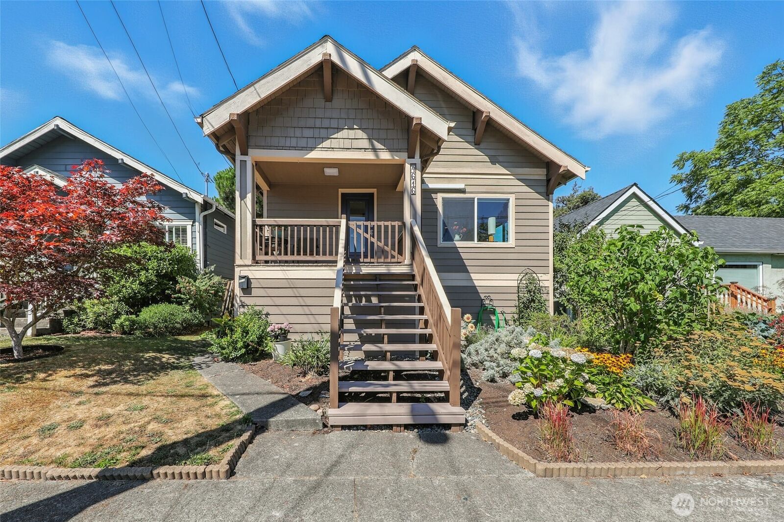 Property Photo:  4616 S Orcas Street  WA 98118 