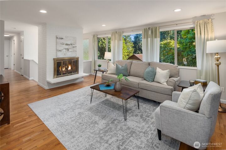 Property Photo:  12634 SE 30th Street  WA 98005 