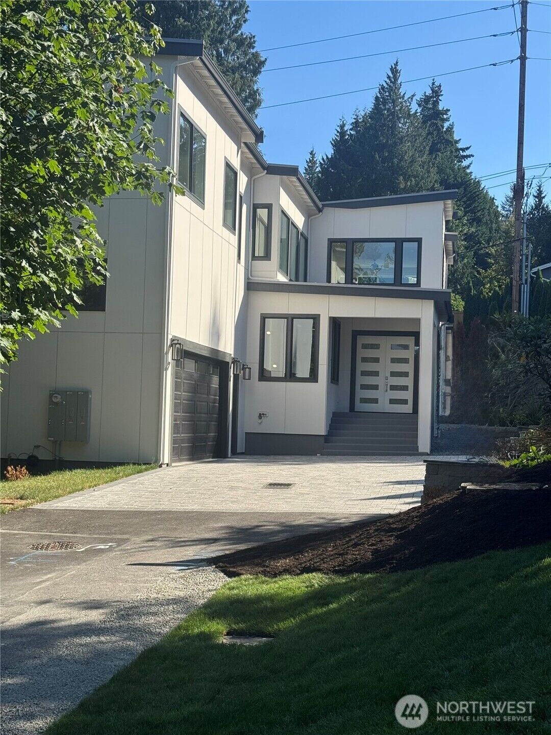 Property Photo: 955 103rd Avenue SE WA 98004