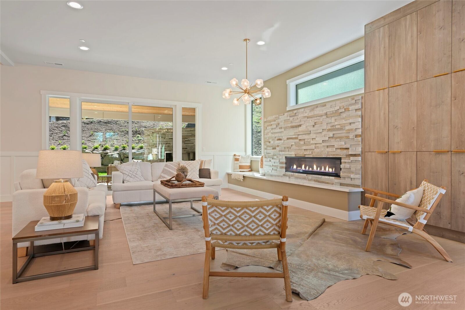 Property Photo:  955  103rd Avenue SE  WA 98004