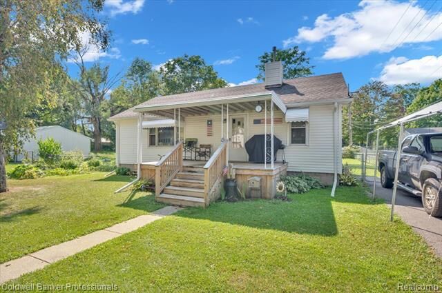6130 2nd Street  Mayville Vlg MI 48744 photo