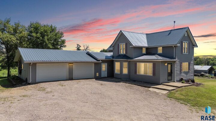 45117 292nd St  Viborg SD 57070 photo