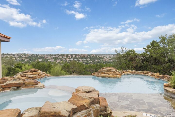 Property Photo: 23510 Canyon Golf 101 TX 78258