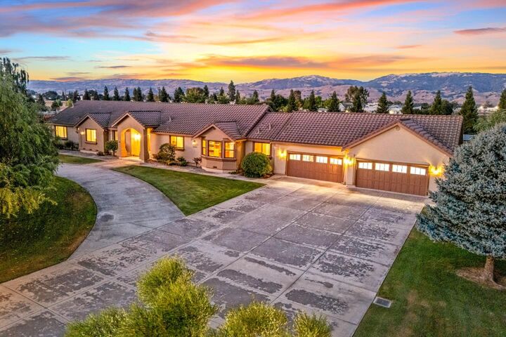 12320 Highland Estates Lane  San Martin CA 95046 photo