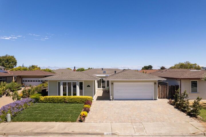 Property Photo: 372 Bluefish Court CA 94404