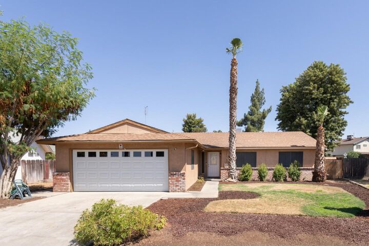 3143 Cindy Avenue  Clovis CA 93612 photo