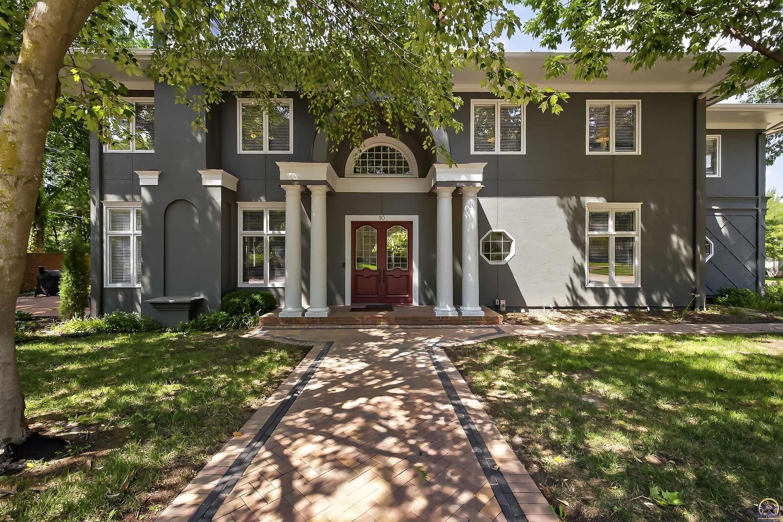 Property Photo: 10 SW Westboro Pl KS 66604