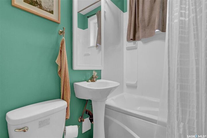 Property Photo:  2919 Athol Street  SK S4S 1Y4 