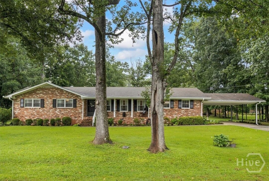 Property Photo:  1368 White Oak Street SE  GA 30013