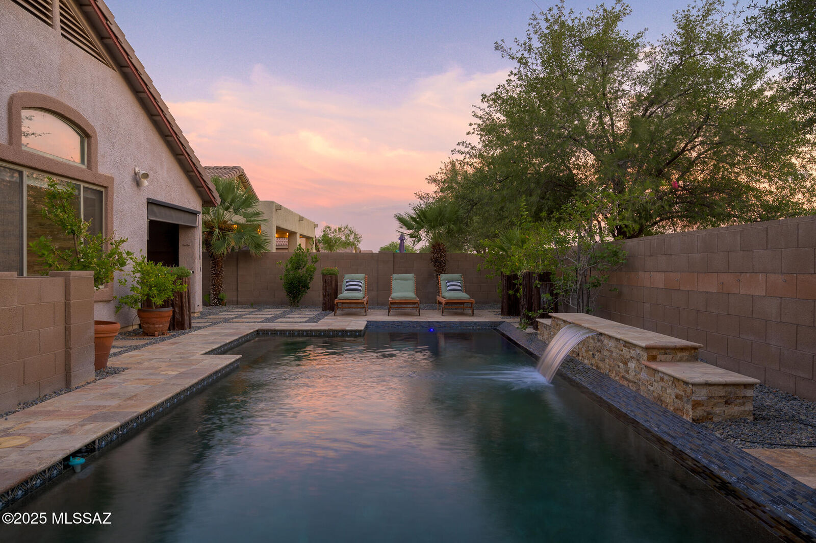 Property Photo: 12741 N Crooked Willow Drive AZ 85653