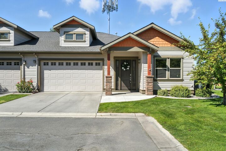 Property Photo:  2568 Lavender Ct  WA 99354 