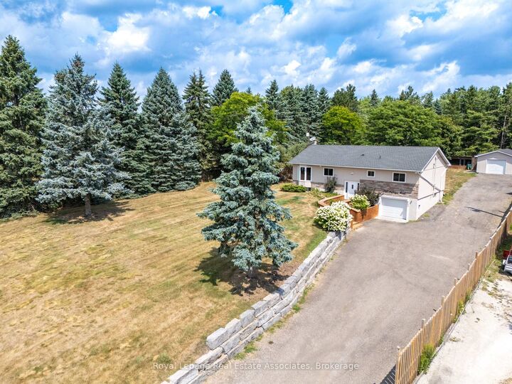 Property Photo: 5527 Trafalgar Road ON N0B 1T0