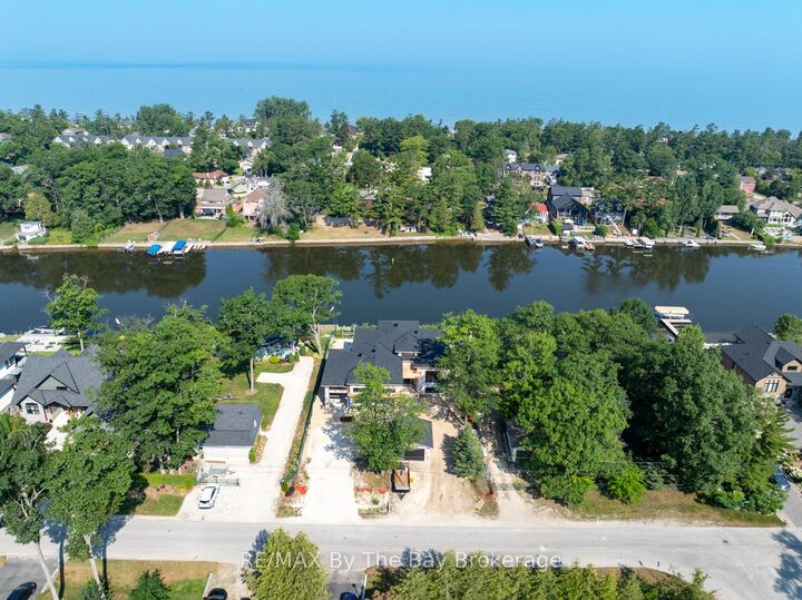 Property Photo:  34 Edgewater Road  ON L9Z 2W3 