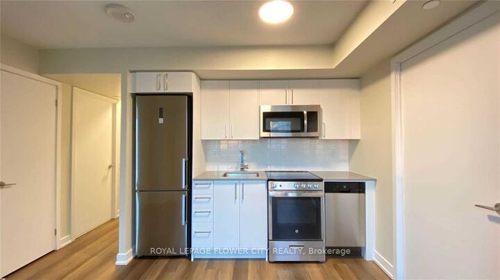Property Photo: 38 Monte Kwinter Court 1101 ON M3H 0E2