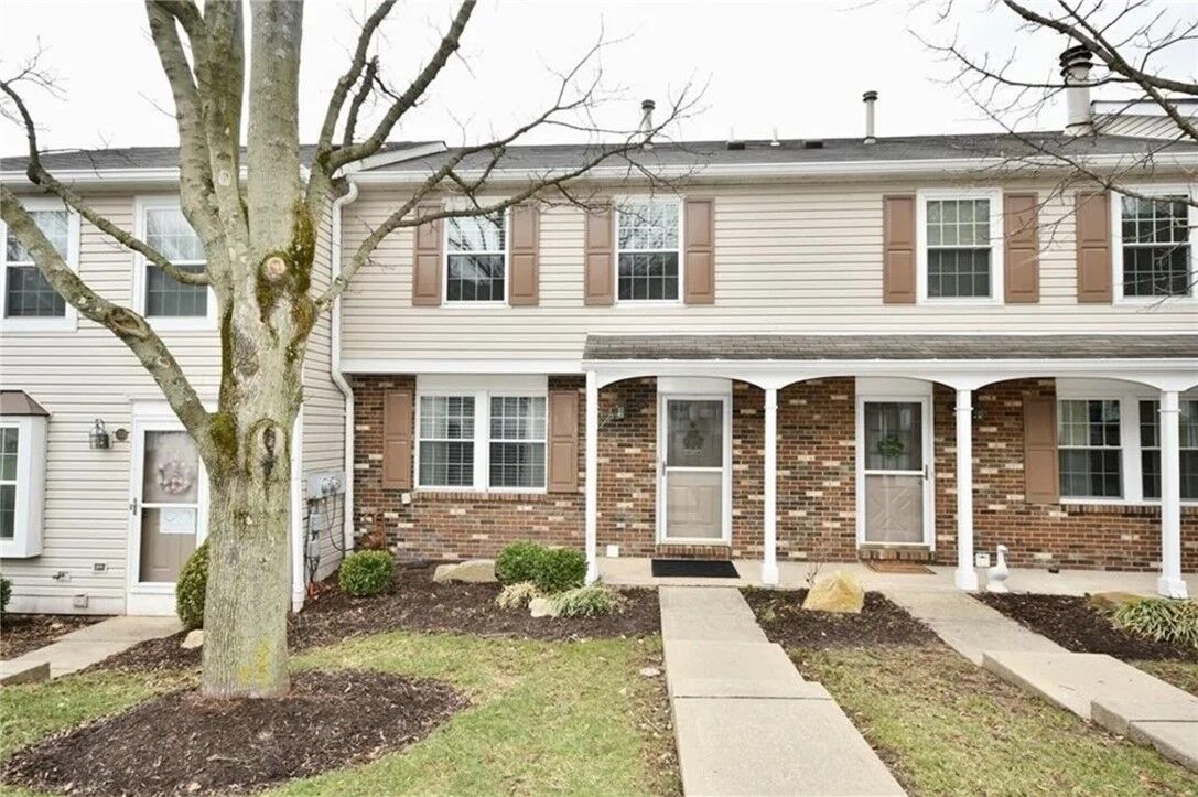 Property Photo: 316 Murrays Ln PA 15234