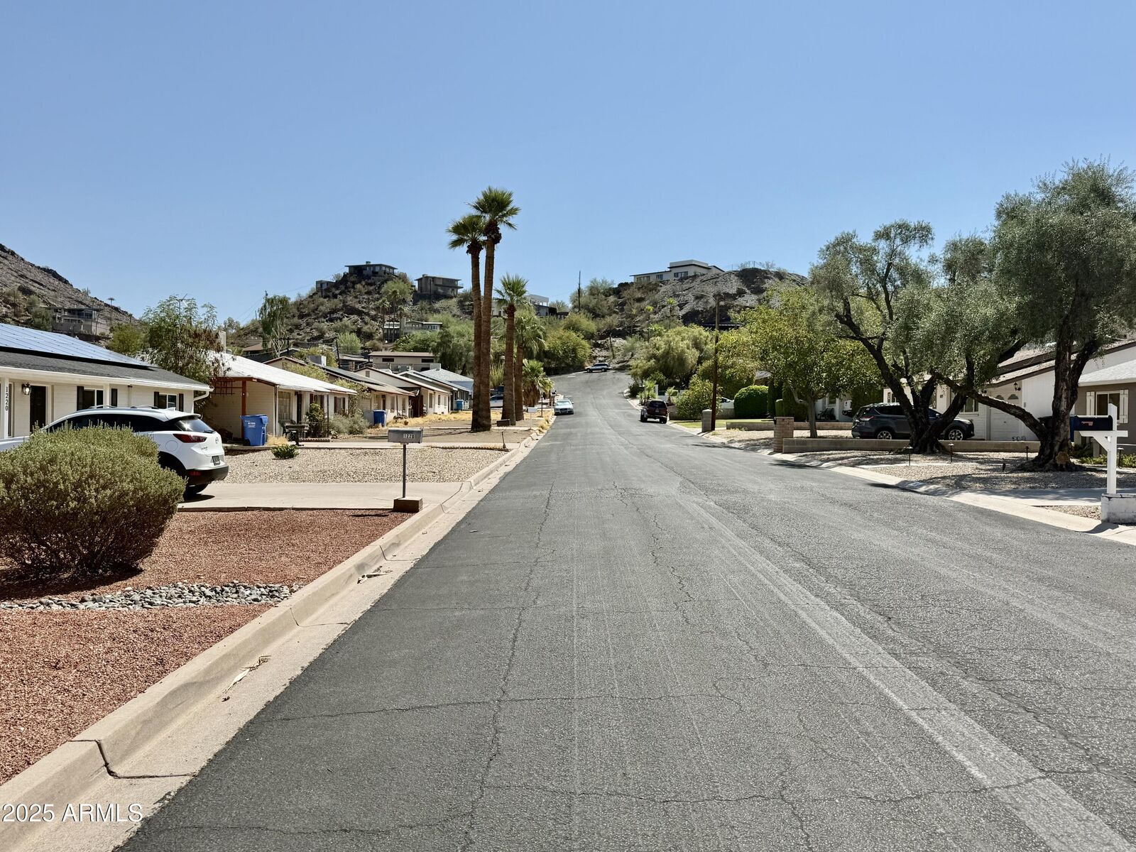 Property Photo:  1214 E Las Palmaritas Drive  AZ 85020 