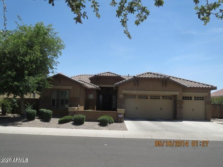 Property Photo: 1423 E Zion Way AZ 85249