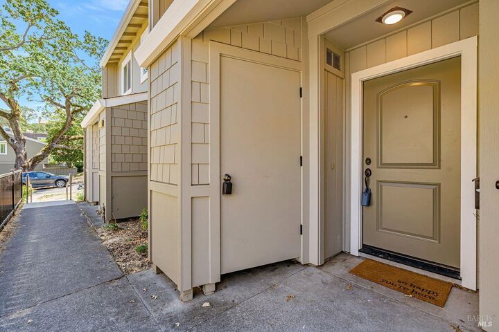 Property Photo: 1267 Valley Oak Court F CA 94947