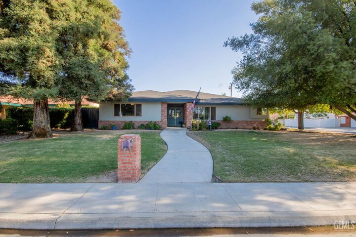 7625 Weldon Avenue  Bakersfield CA 93308 photo