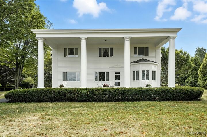 Property Photo:  4261 Lake Shore Road  NY 14075 
