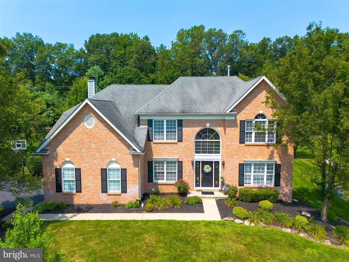 Property Photo: 3937 Trails Way West PA 18902