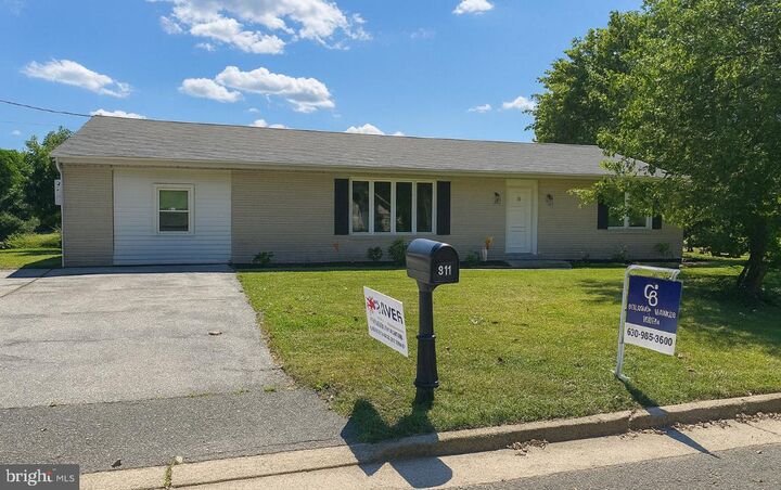 Property Photo:  311 Pine Street  NJ 08069 