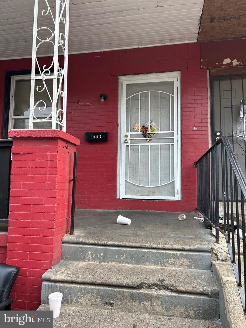 Property Photo:  3903 N Franklin Street  PA 19140 