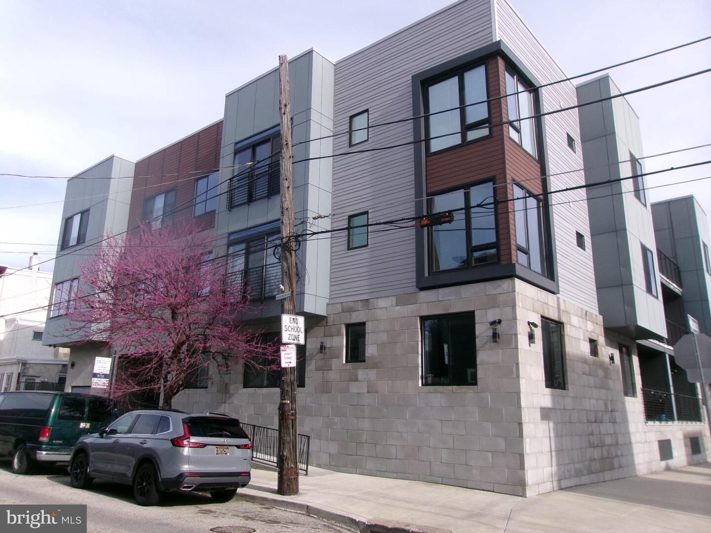 Property Photo: 700 Moyer Street 302 PA 19125