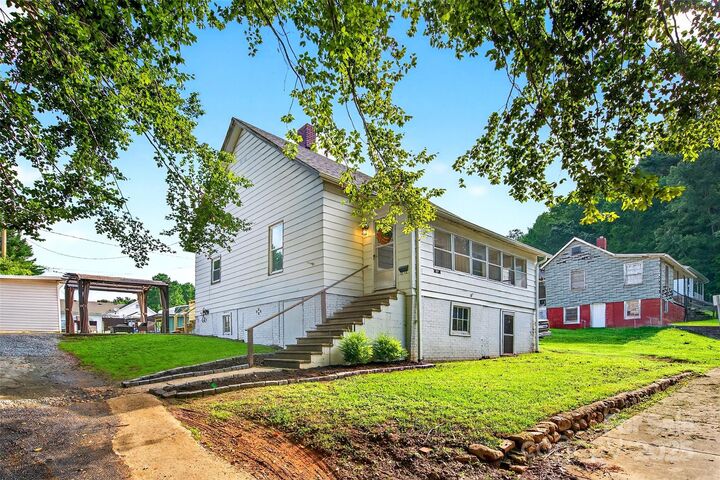Property Photo:  87 2nd Street  NC 28752 