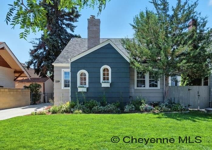 Property Photo: 119 E 2nd Ave WY 82001
