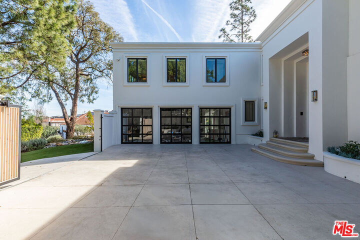 Property Photo:  12000 Crest Ct  CA 90210 