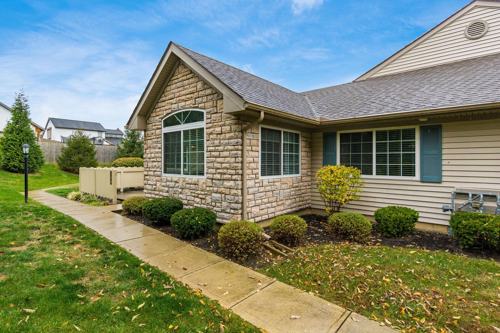 Property Photo: 136 Pioneer Circle OH 43147