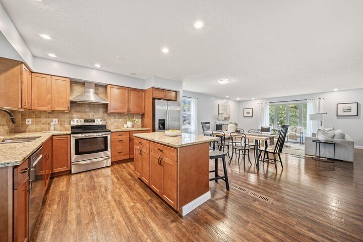 Property Photo:  170 Somerset Road  OH 43015 