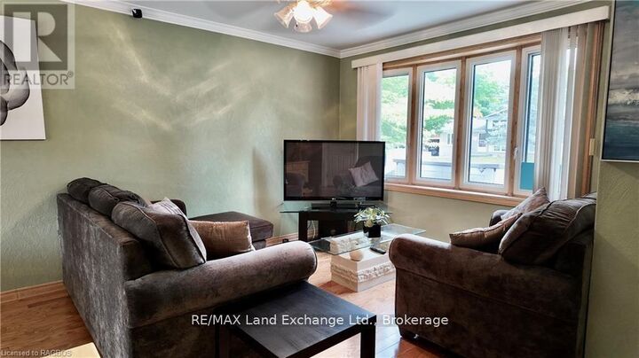 Property Photo:  1097 Williamsburg Street  ON N2Z 2G4 
