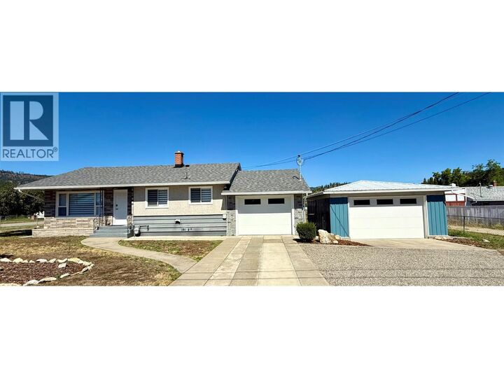 Photo de la propriété: 1971 75 Avenue BC V0H 1H2