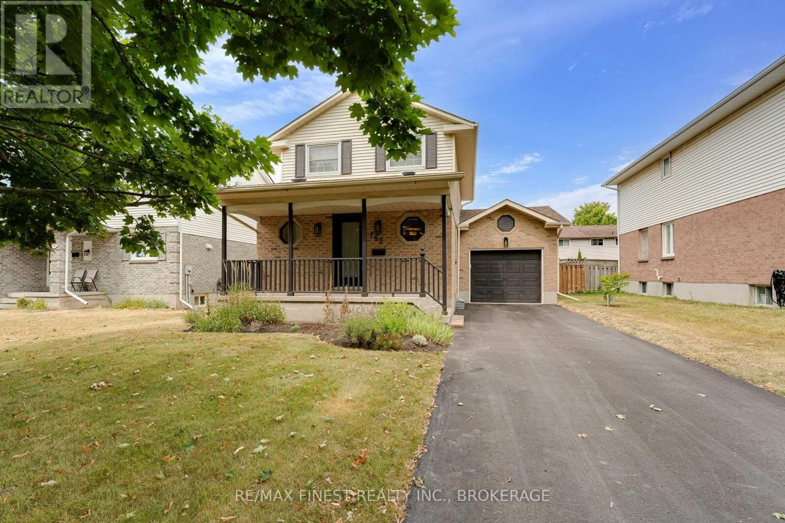 Property Photo:  785 Davis Drive  ON K7M 8E3 