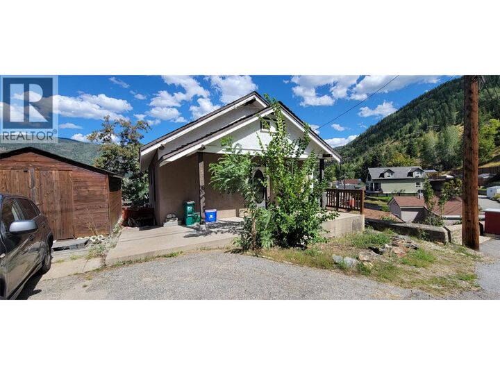Property Photo:  1553 Diamond Street  BC V1R 4H5 