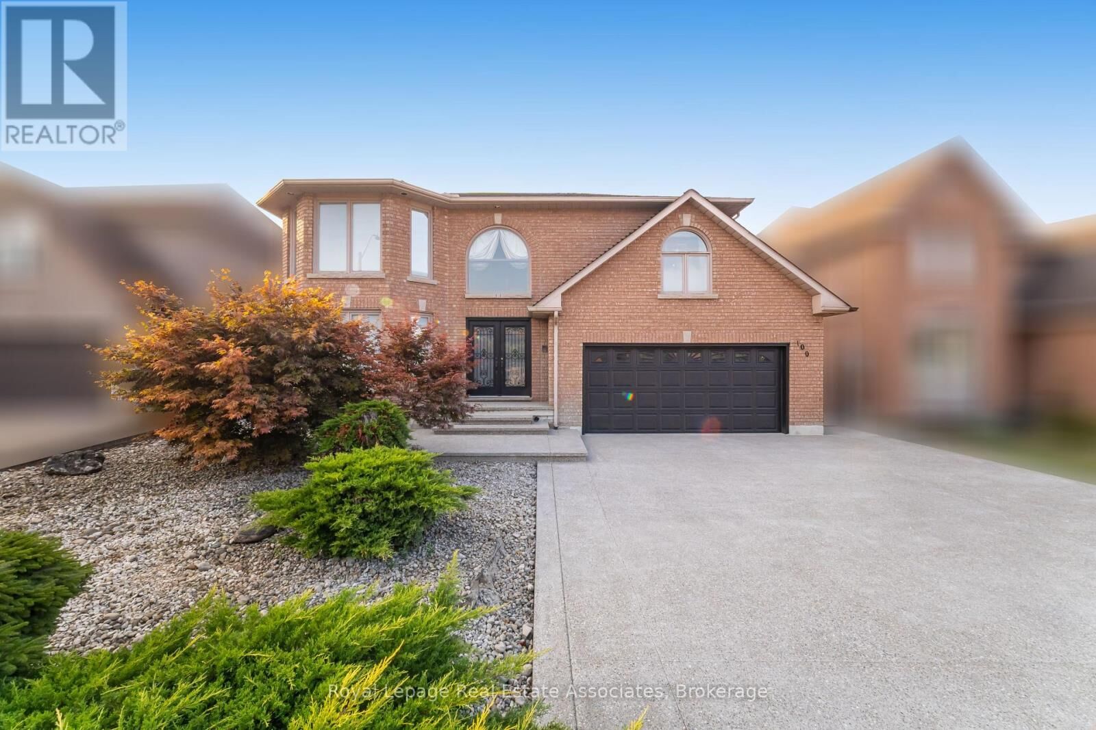 Property Photo:  100 National Drive  ON L8G 5B3 