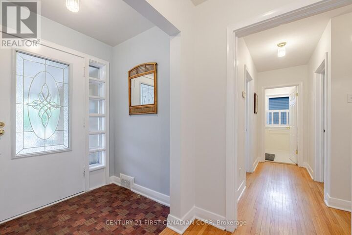 Photo de la propriété:  420 Riverside Drive  ON N6H 2R7 