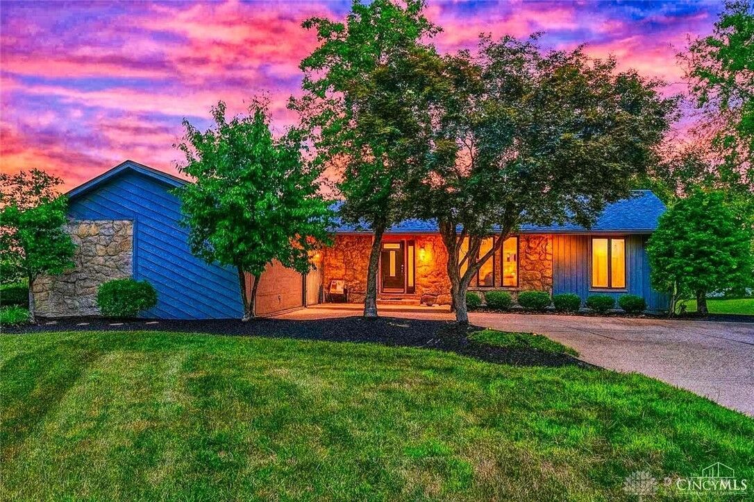 Property Photo:  5648 Eagle Nest Court  OH 45069 