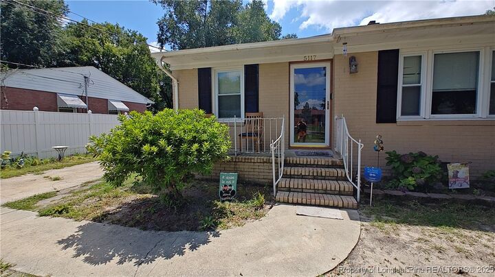 Property Photo:  5117 Palmetto Lane  NC 28304 