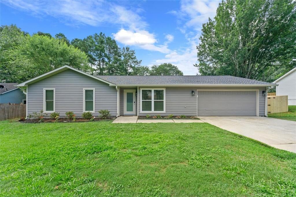Property Photo: 21 Parkmont Drive GA 30076