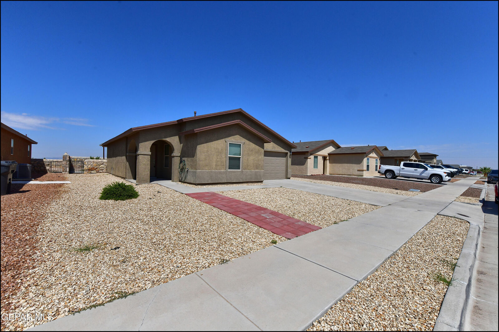 Property Photo: 741 Nuevo Desierto TX 79928