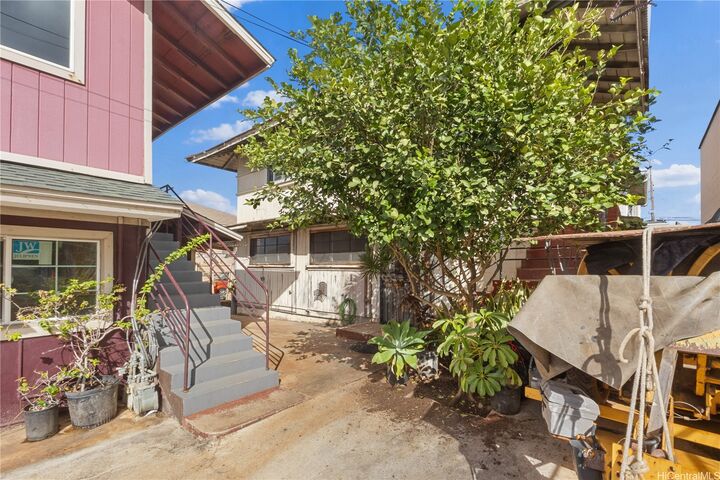 Property Photo:  932 Waiakamilo Road  HI 96817 