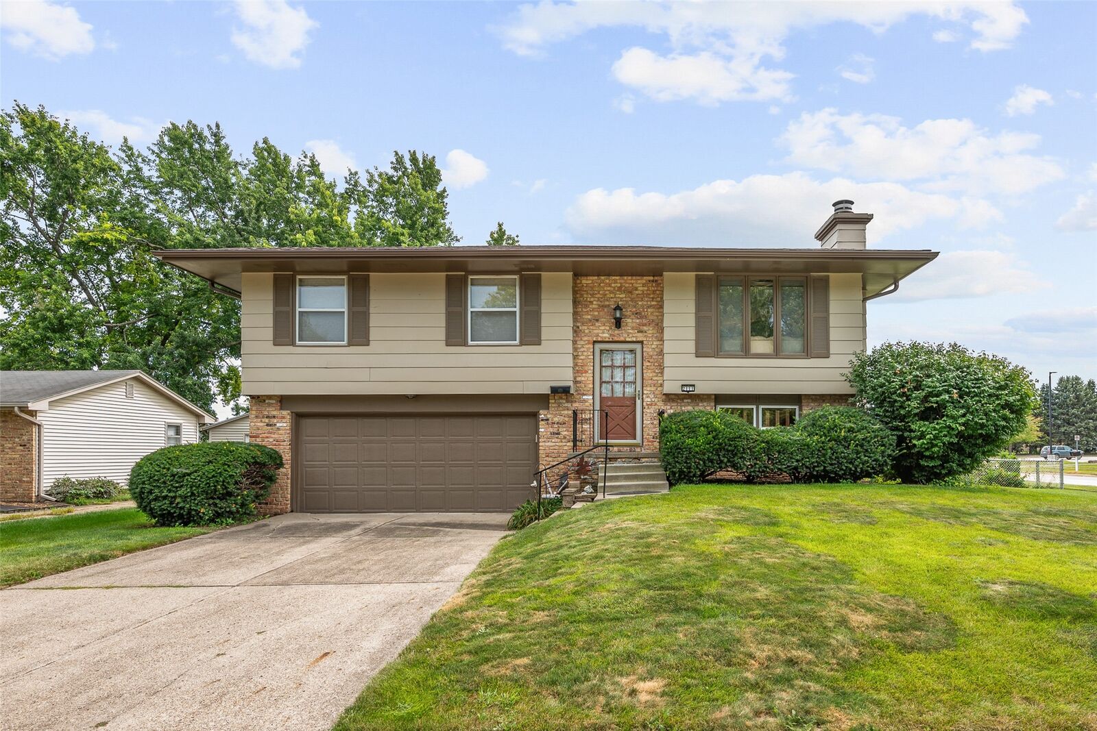 Property Photo: 2111 NW 2nd Street IA 50023