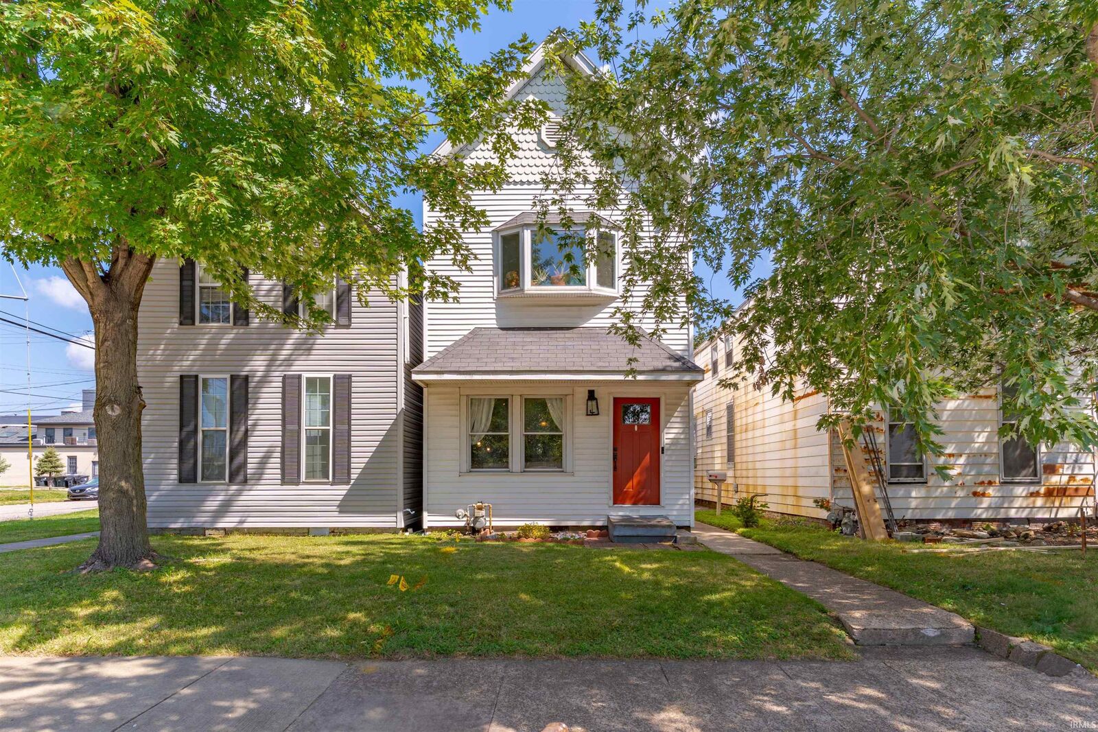 Property Photo:  2029 W Indiana Street  IN 47712-5130 