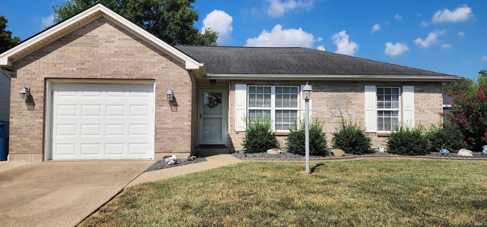 Property Photo:  1909 Seasons Ridge Boulevard  IN 47715 